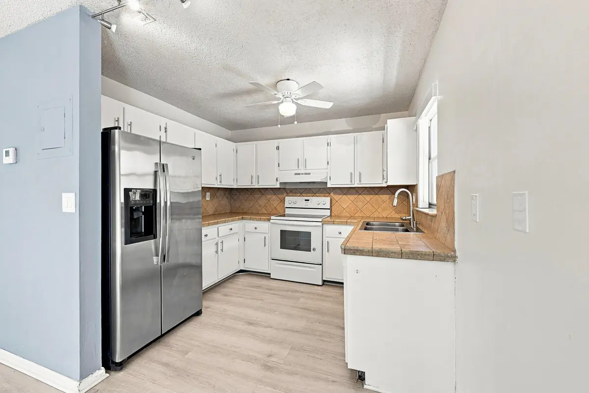 13_kitchen at 4408 NW 4TH Avenue, Deerfield Beach