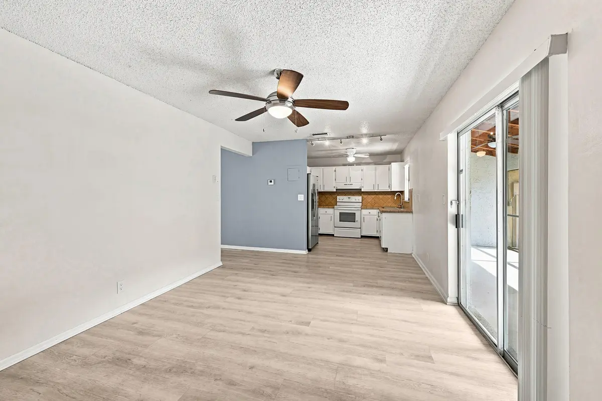 11_dining area at 4408 NW 4TH Avenue, Deerfield Beach