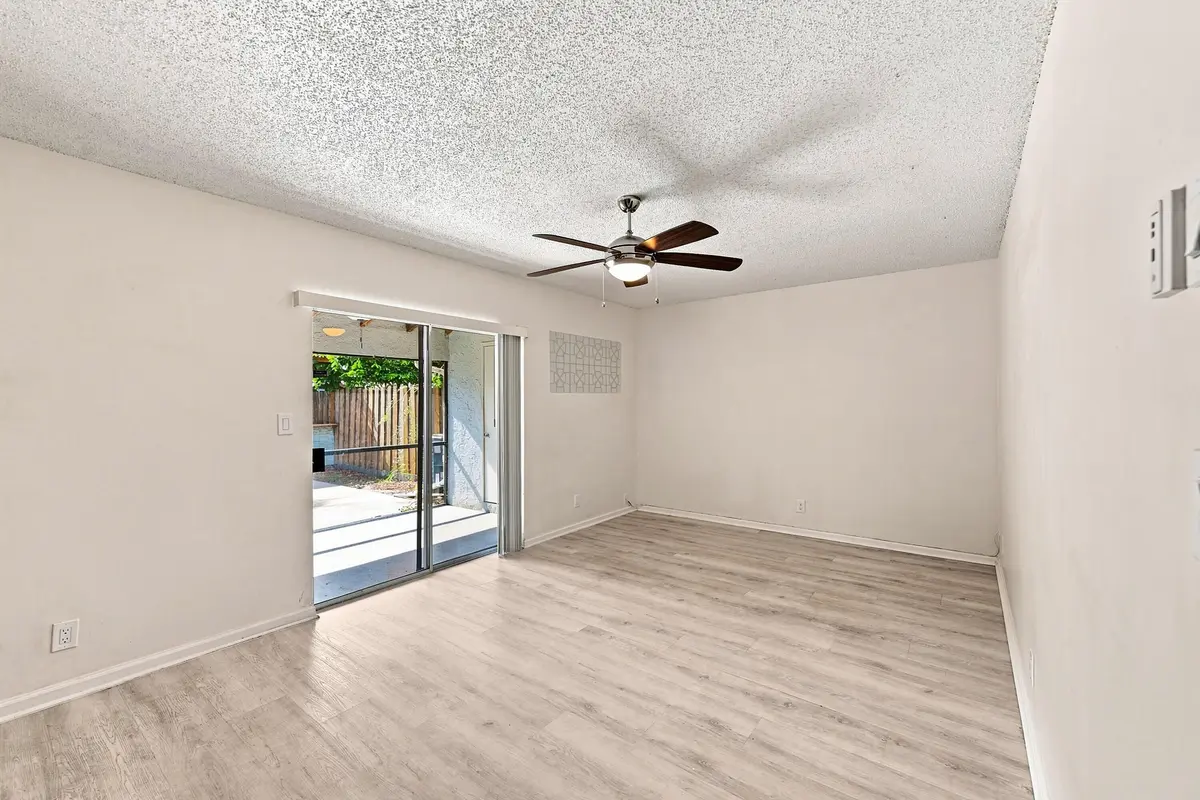 10_family room at 4408 NW 4TH Avenue, Deerfield Beach