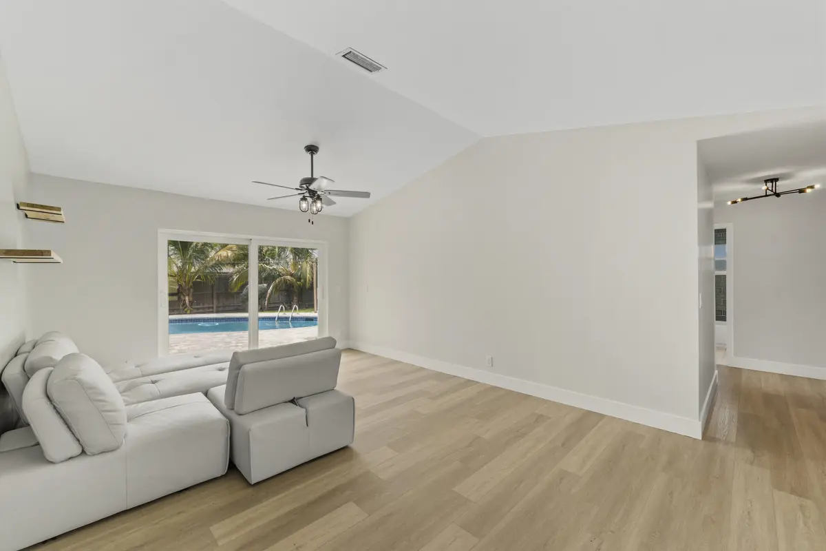 11_36 at 1127 NW 9th Street, Boynton Beach