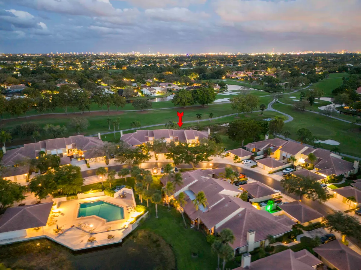 Location at 257 OLD MEADOW Way, Palm Beach Gardens
