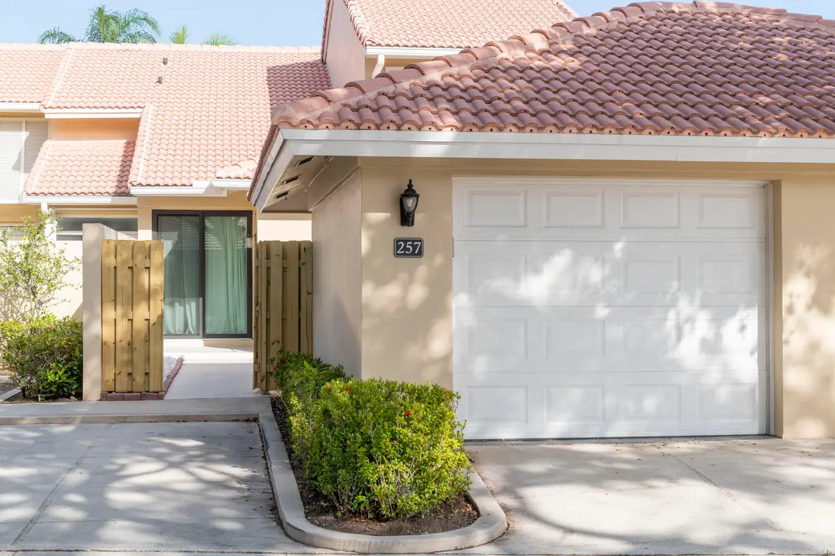 Main entrance at 257 OLD MEADOW Way, Palm Beach Gardens