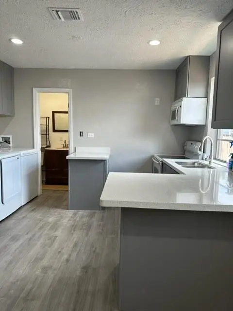 Photo 1 at 1938 CLEVELAND Street A, Hollywood