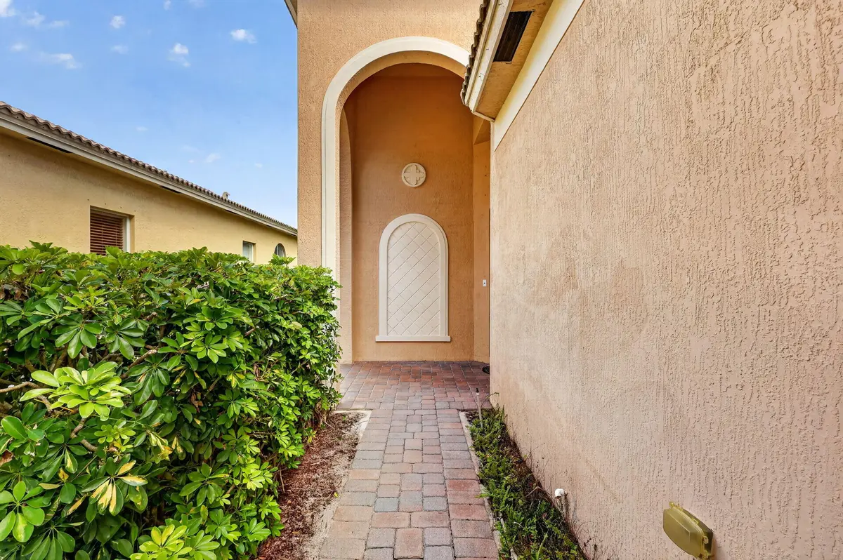 3-web-or-mls-7R7A1876 at 5614 SUNBERRY Circle, Fort Pierce
