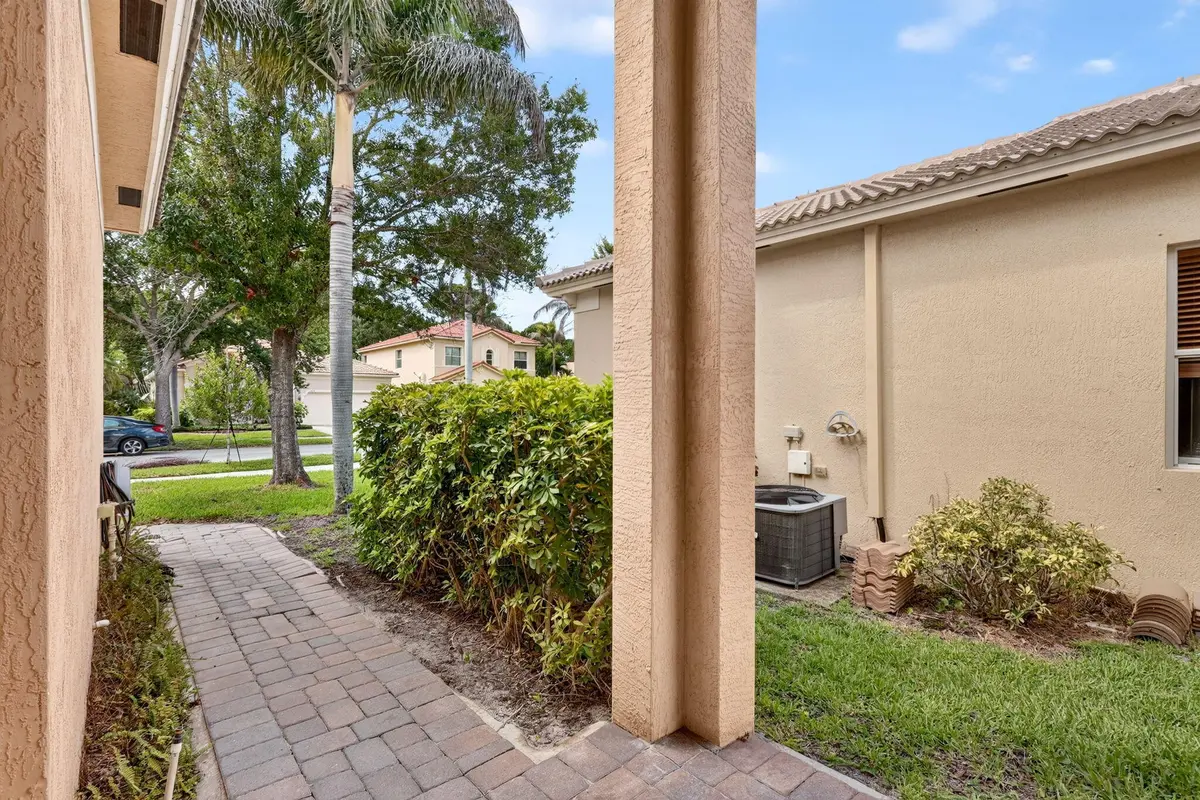 5-web-or-mls-7R7A1886 at 5614 SUNBERRY Circle, Fort Pierce