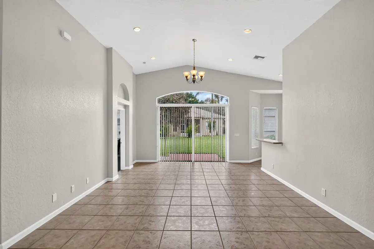 7-web-or-mls-7R7A1941 at 5614 SUNBERRY Circle, Fort Pierce