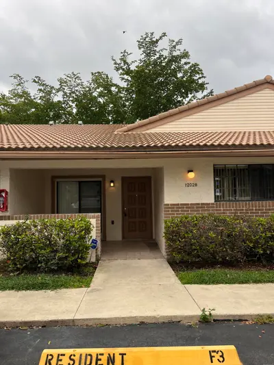 12028 ROYAL PALM Boulevard 3-F, Coral Springs – Villa for sale