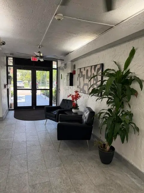 250 JACARANDA Drive 804, Plantation, FL – photo 7
