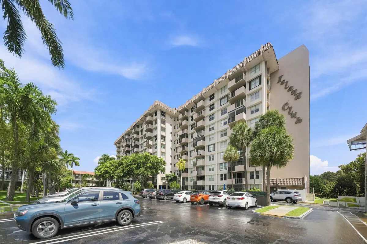 01_dsc03646 at 777 S Federal Highway RP PH 15, Pompano Beach