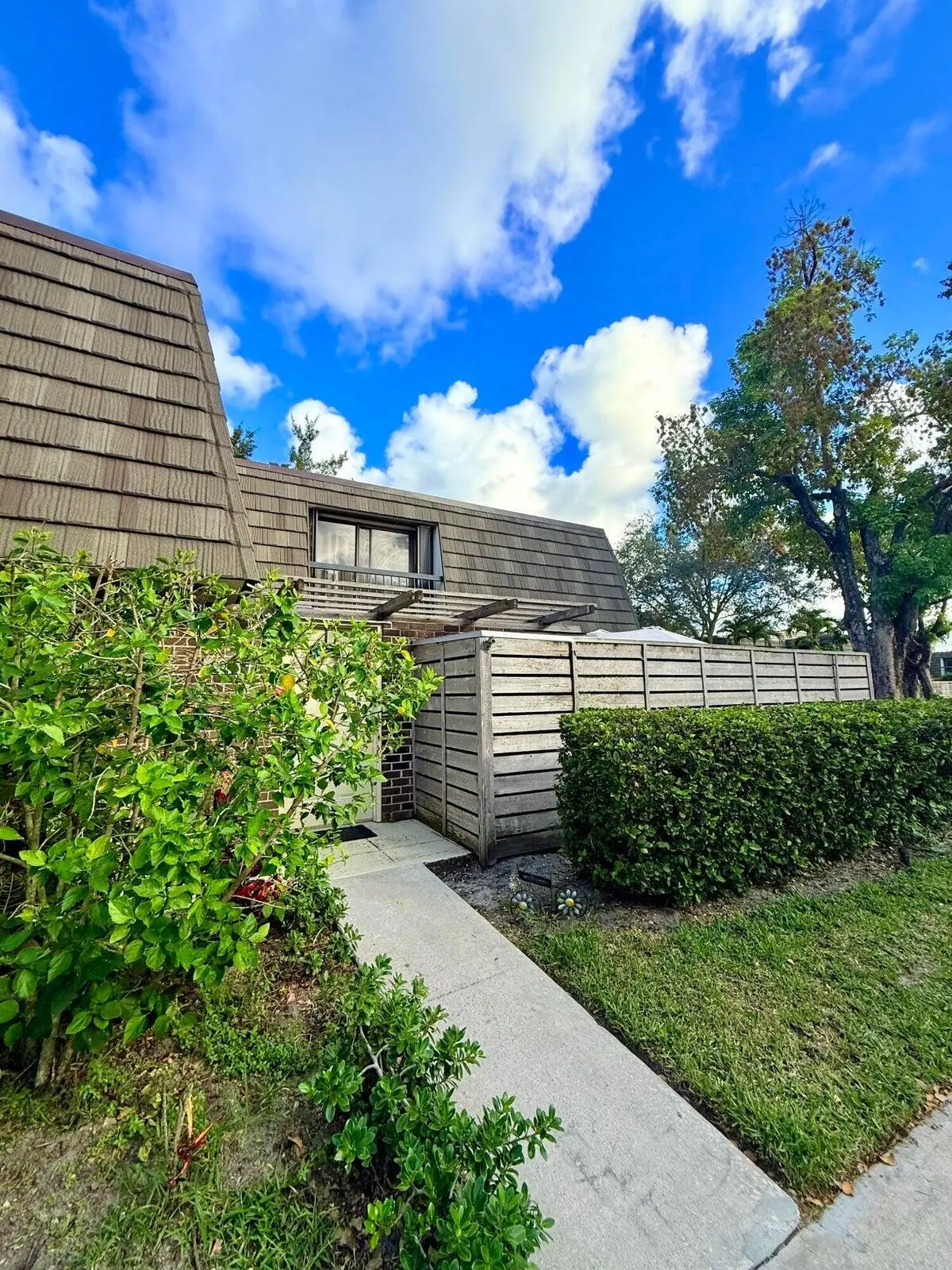 20251013145420754923000000-o at 903 9TH Terrace, Palm Beach Gardens