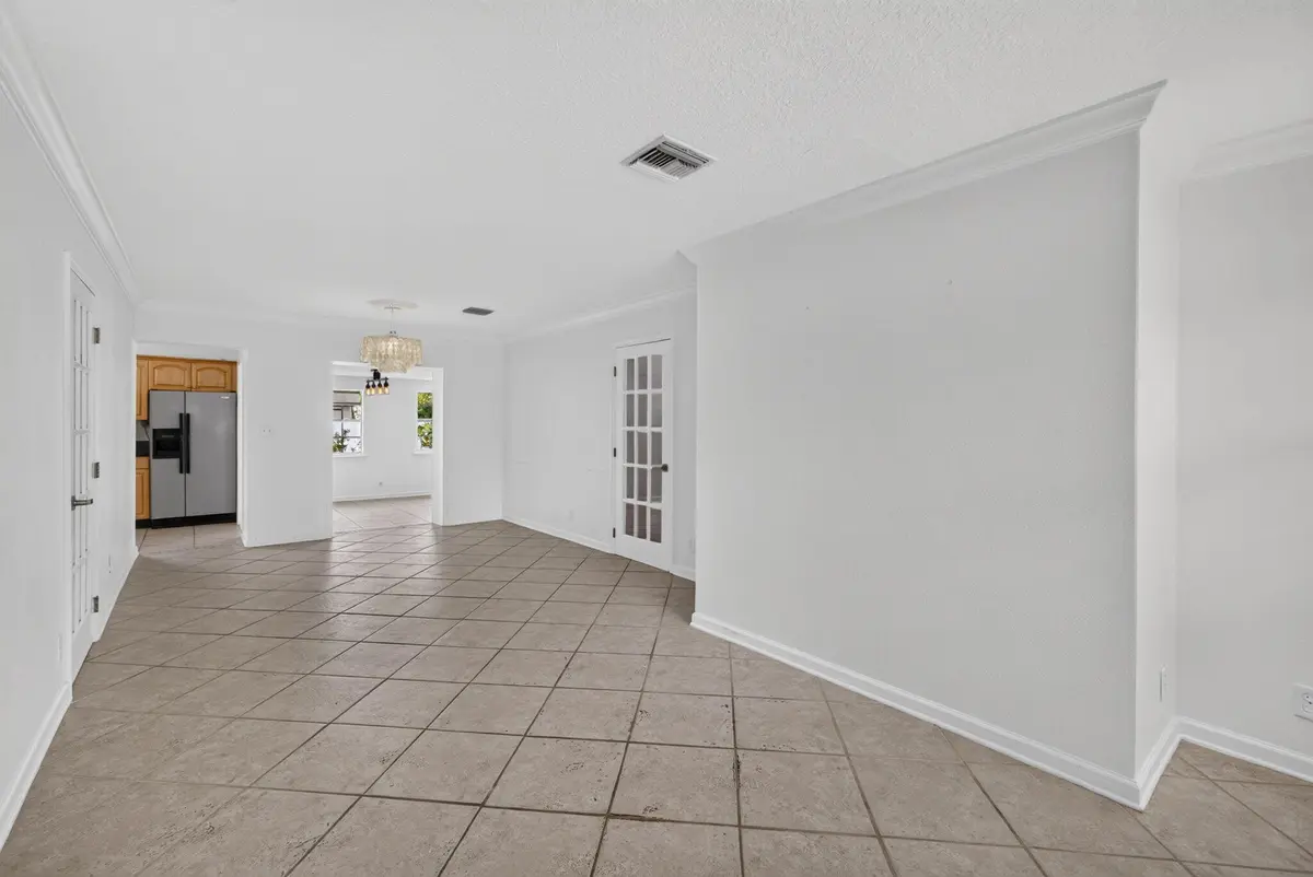 9-web-or-mls-5D1A7856 (2) at 813 Date Palm Drive, Lake Park