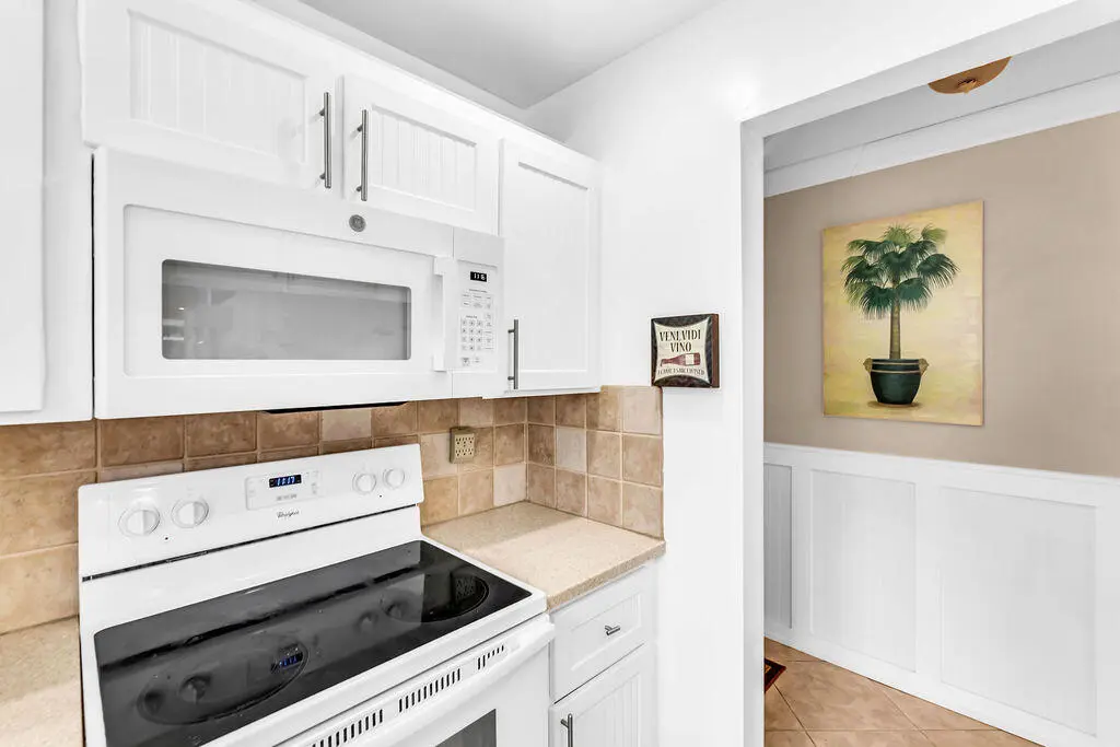 Image9 at 2600 SE OCEAN Boulevard M1, Stuart