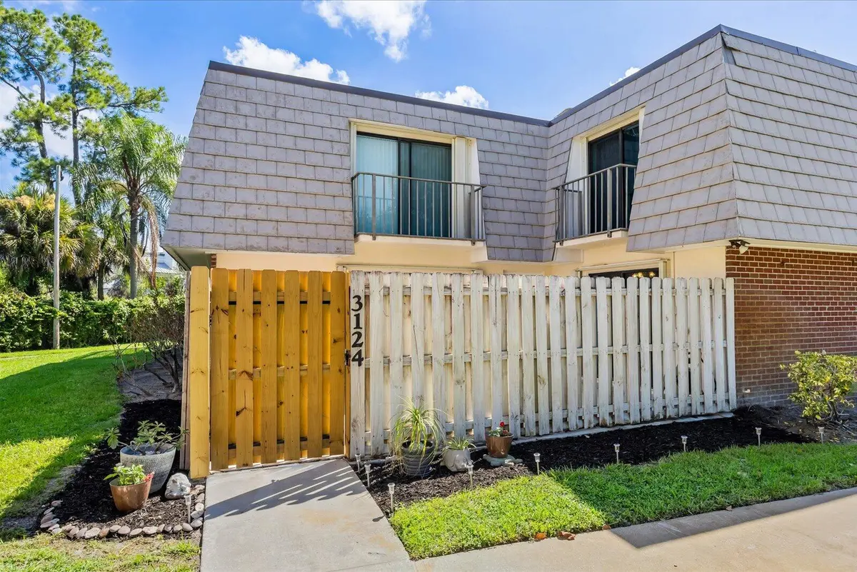 01-brook in-24 at 3124 SE Brook Street, Stuart