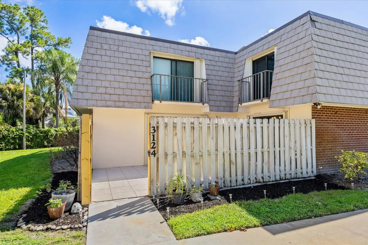 02-brook in-25 at 3124 SE Brook Street, Stuart