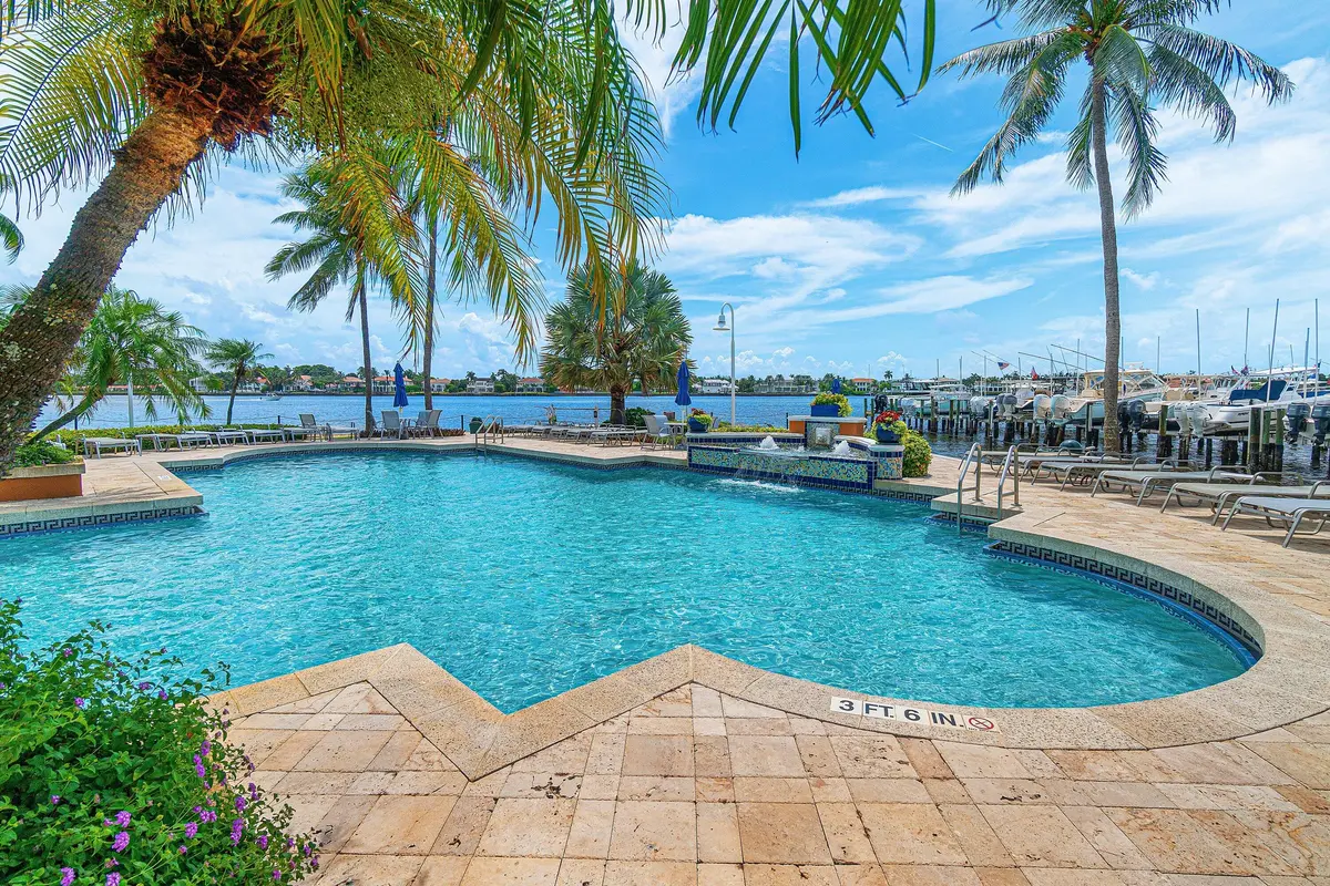 131 Yacht Club Way 307, Hypoluxo, FL – photo 2