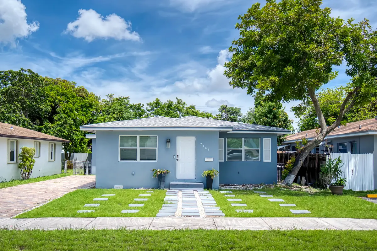 2709 Dewey St 03 at 2709 Dewey Street, Hollywood