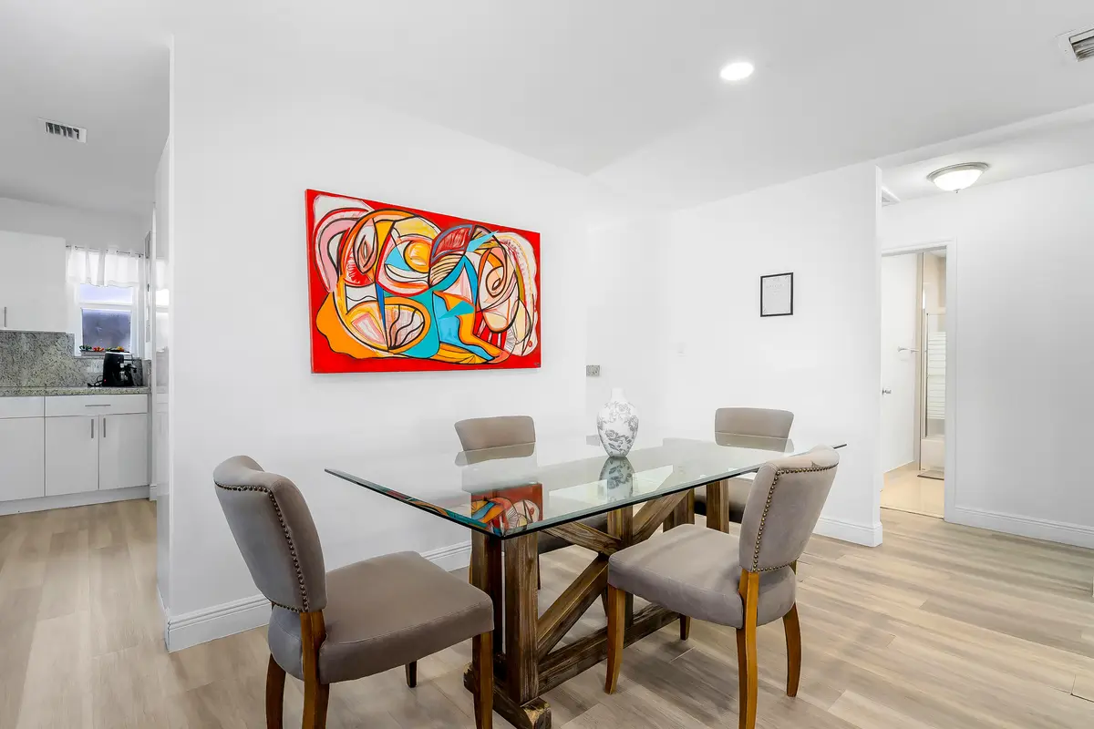 2709 Dewey St 11 at 2709 Dewey Street, Hollywood