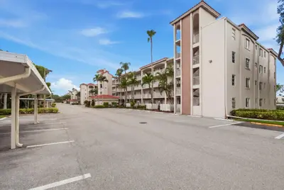 6112 HUNTWICK Terrace 108, Delray Beach – Condominium for sale
