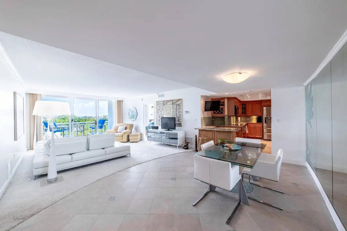 Main Area at 2780 S OCEAN Boulevard 509, Palm Beach