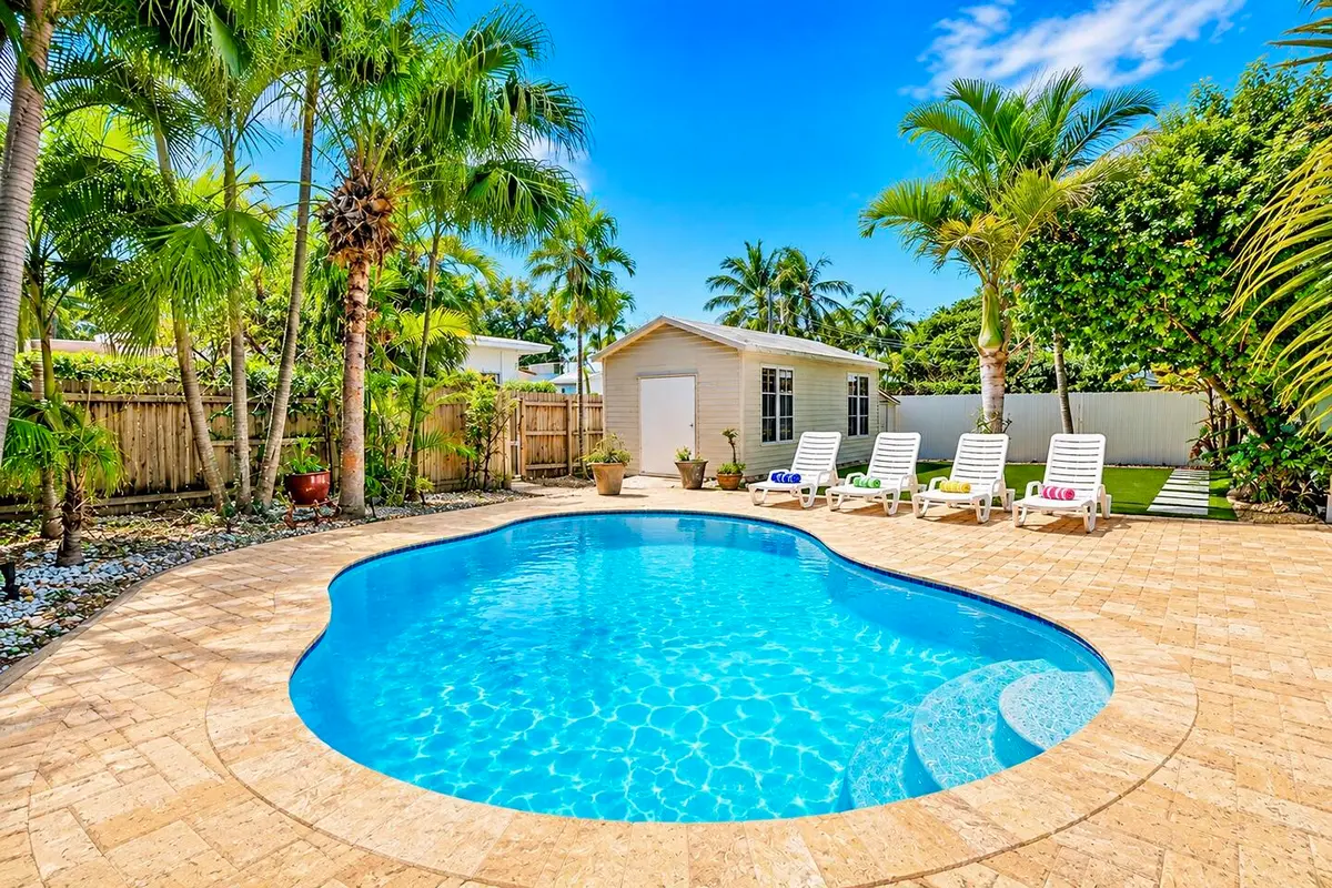 Pool at 1016 Harrison Street, Hollywood