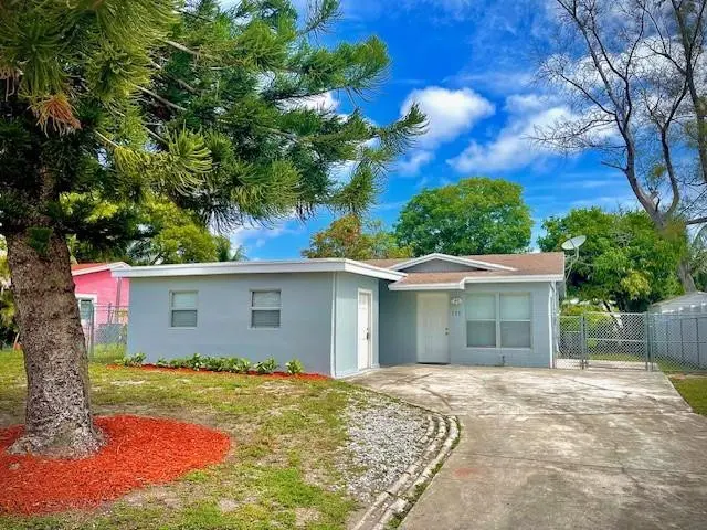 Photo 1 at 121 NW 7TH Court, Deerfield Beach