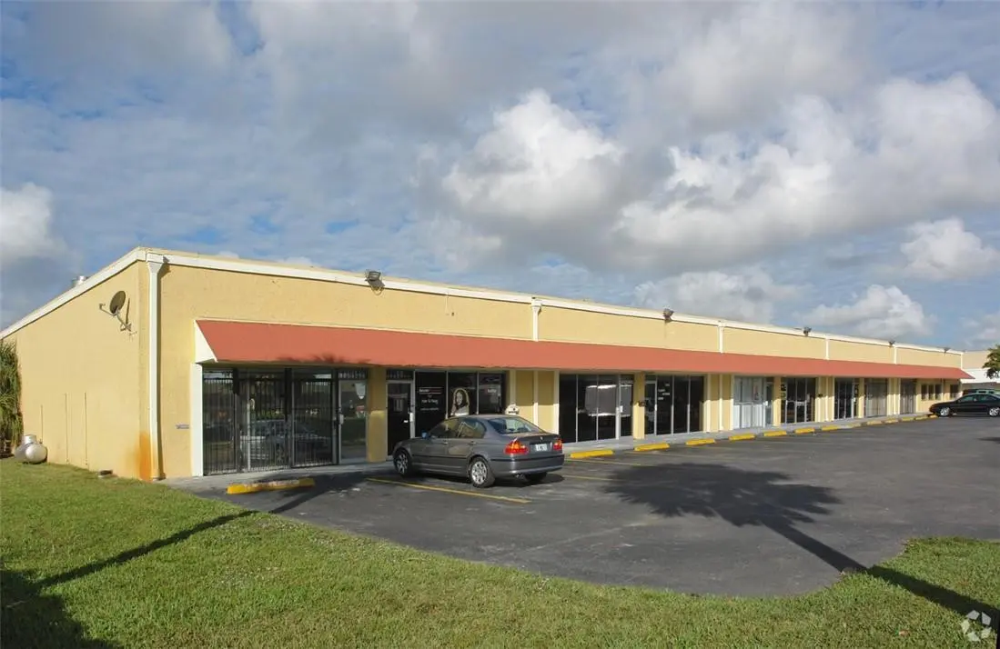 Photo 3 at 1601 NW 38TH Avenue, Lauderhill