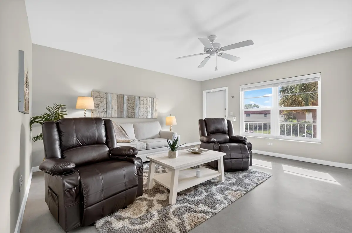 CMMEDIA-39 at 72 Royal Oak Court 202, Vero Beach