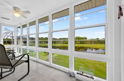 72 Royal Oak Court 202, Vero Beach – Condominium for sale