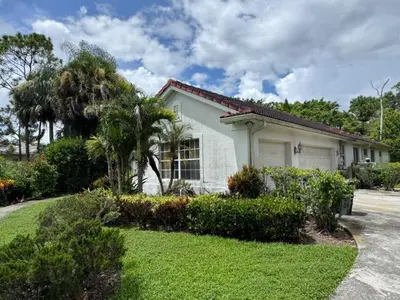 18554 SE OLD TRAIL Drive, Jupiter – Single Family Residence for sale