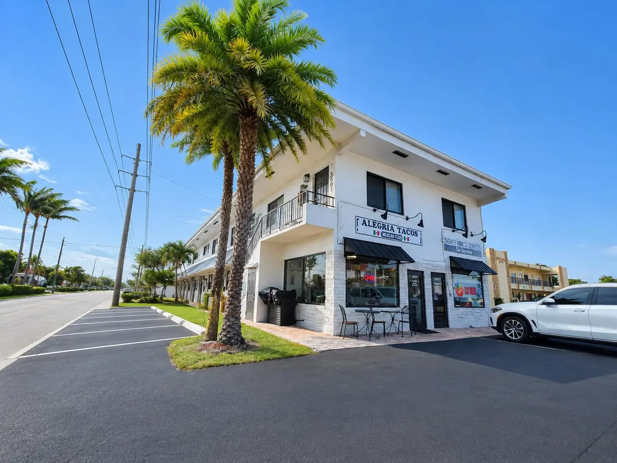 Building at 3801 N Andrews Avenue 6, Oakland Park