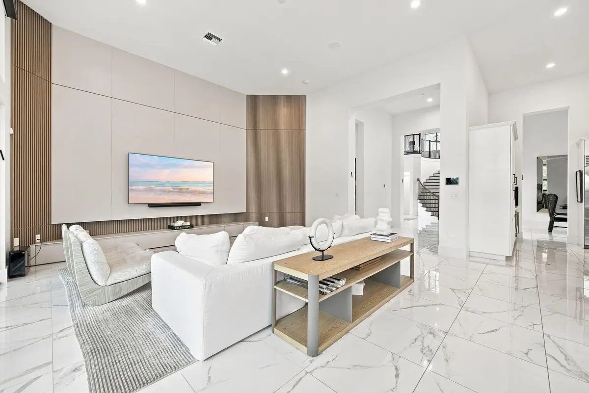11-web-or-mls-6924-n-stillwater-shores-d at 6924 N STILLWATER SHORES Drive, Davie