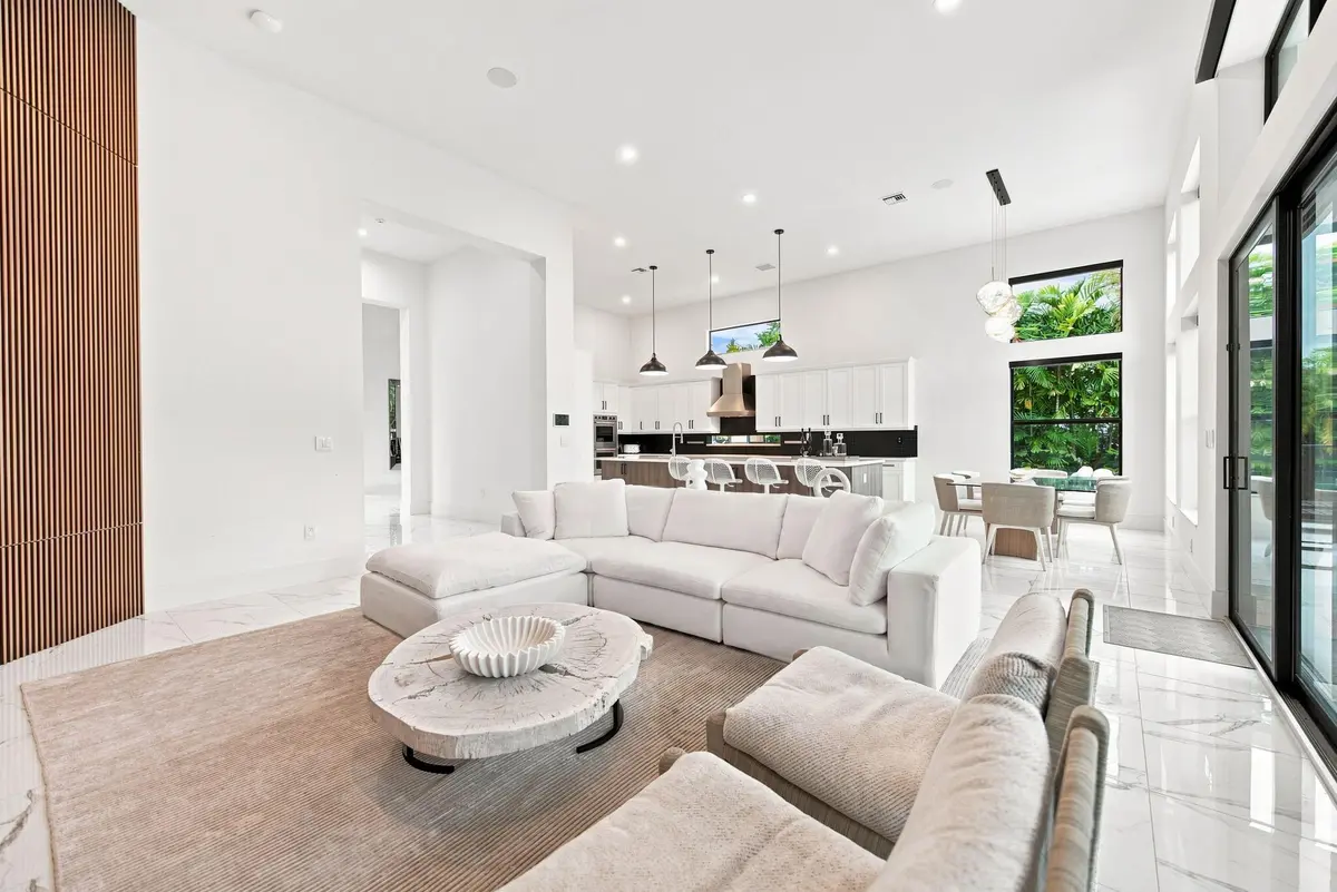 14-web-or-mls-6924-n-stillwater-shores-d at 6924 N STILLWATER SHORES Drive, Davie
