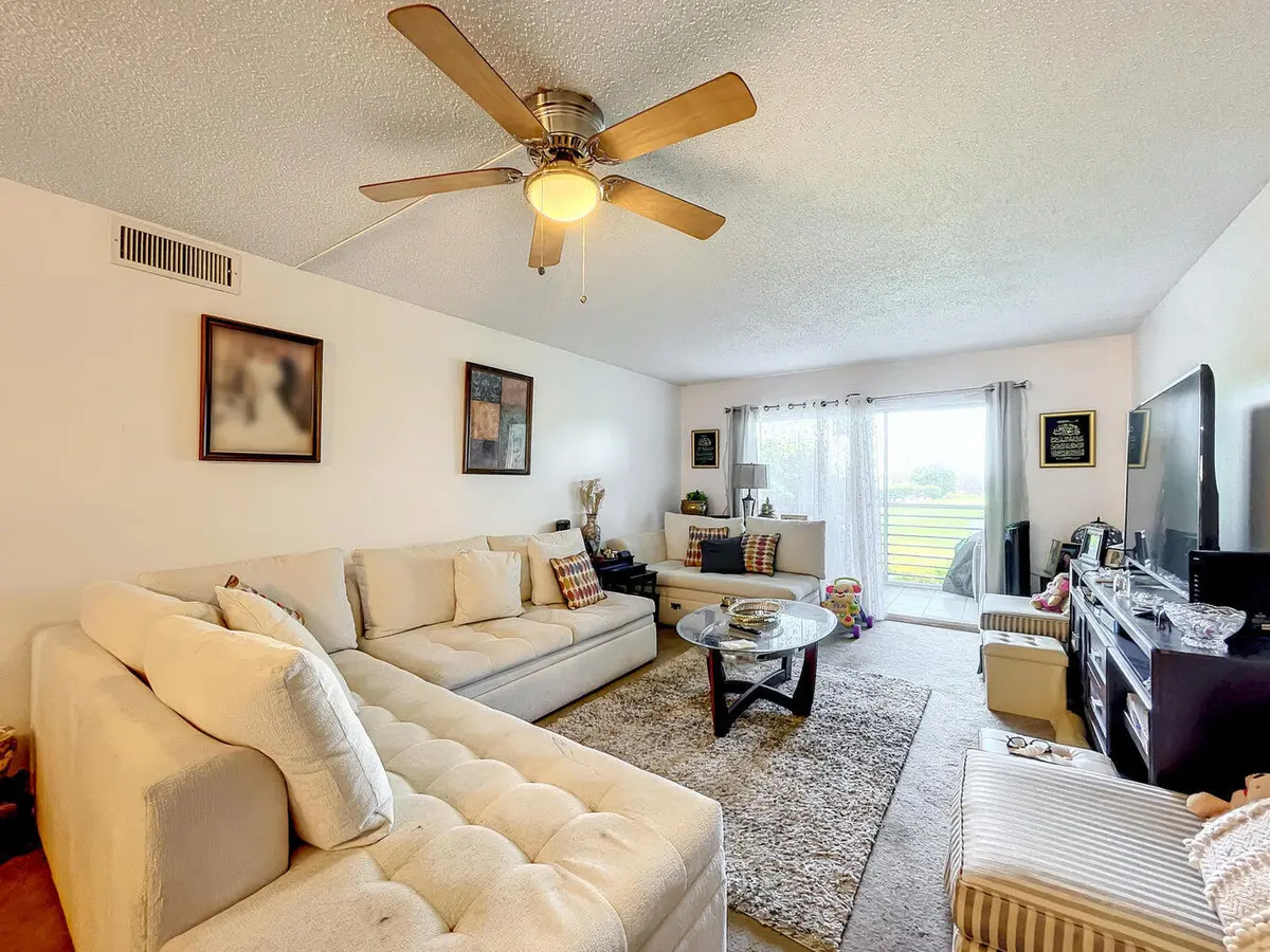 living room at 3205 Portofino Point B4, Coconut Creek