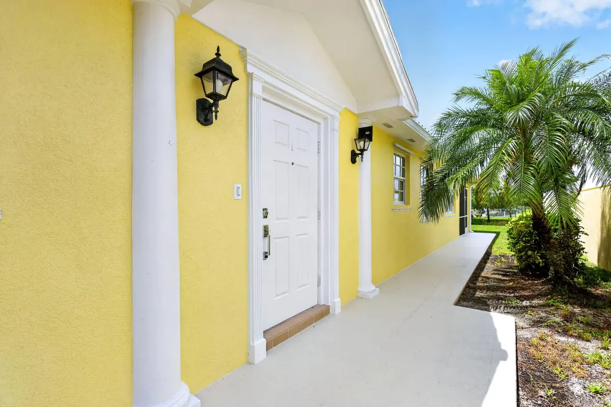 5-web-or-mls-5P1A4323 at 12140 SW ELSINORE Drive, Port St. Lucie