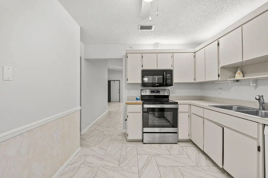 428A9115 at 8019 SE Villa Circle, Hobe Sound