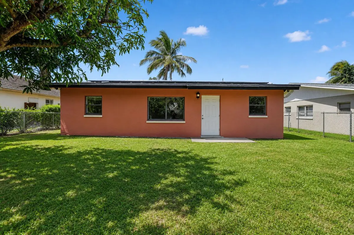 4-web-or-mls-816 SW 3rd CT (2) at 816 SW 3RD Court, Delray Beach