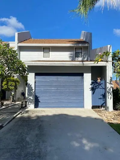 1701 WOODBRIDGE LAKES Circle, West Palm Beach – sold