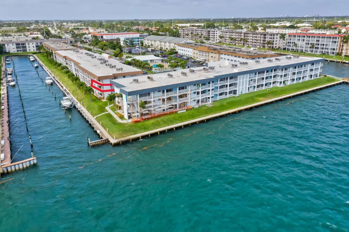 shore ct aerial outline2 at 110 SHORE Court 201, North Palm Beach