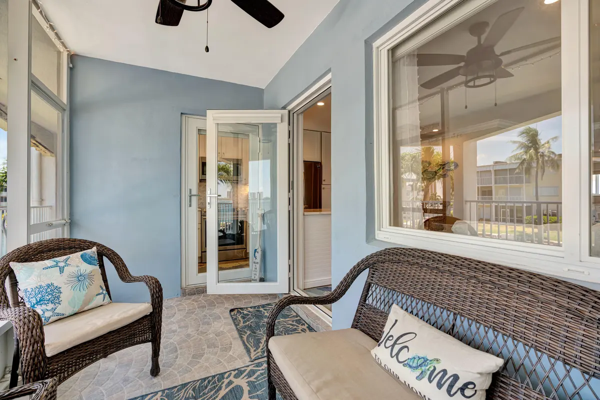 lanai at 110 SHORE Court 201, North Palm Beach
