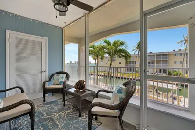 110 SHORE Court 201, North Palm Beach – Condominium for rent