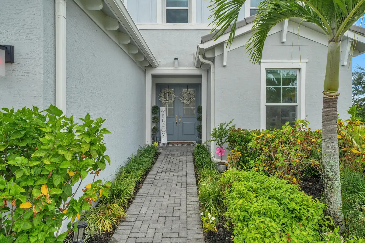 Welcome Home at 15517 ORCHARD Drive, Westlake
