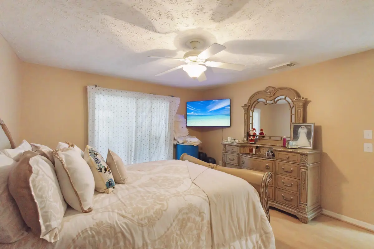 501 NW Colonial BR2 at 501 NW COLONIAL Street, Port St. Lucie