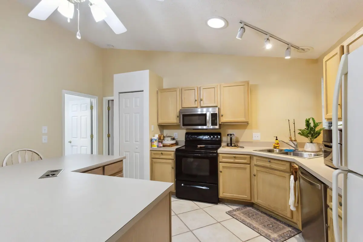 501 NW Colonial Kitchen at 501 NW COLONIAL Street, Port St. Lucie