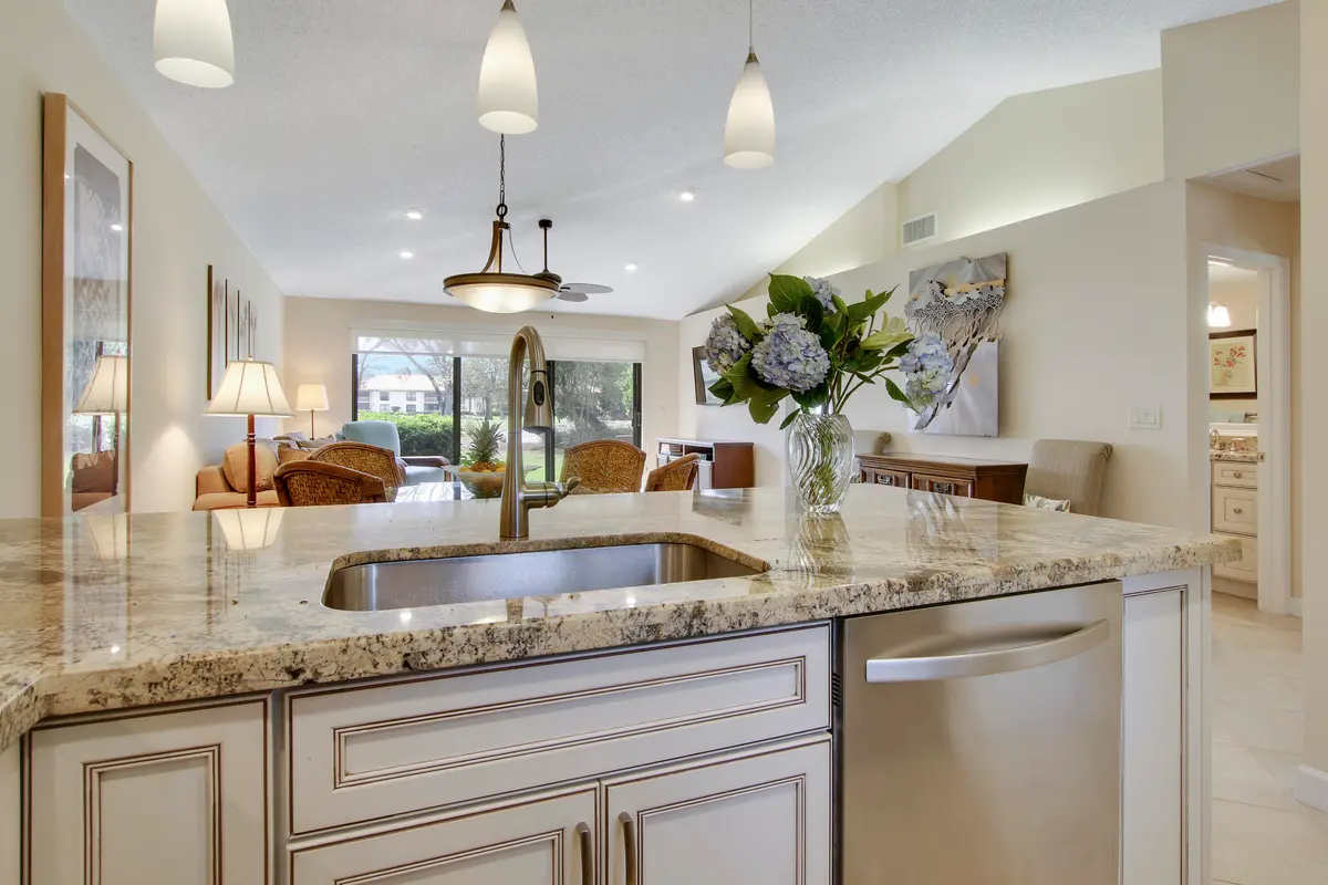 Renovated Cottage! at 820 Club Drive, Palm Beach Gardens