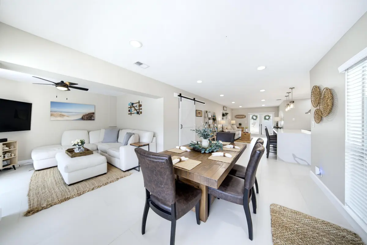 A7_00131 at 2360 SE 13TH Court, Pompano Beach