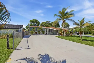 309 SW 7TH Court, Hallandale Beach – sold