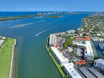 28 Yacht Club Drive 409, North Palm Beach – sold
