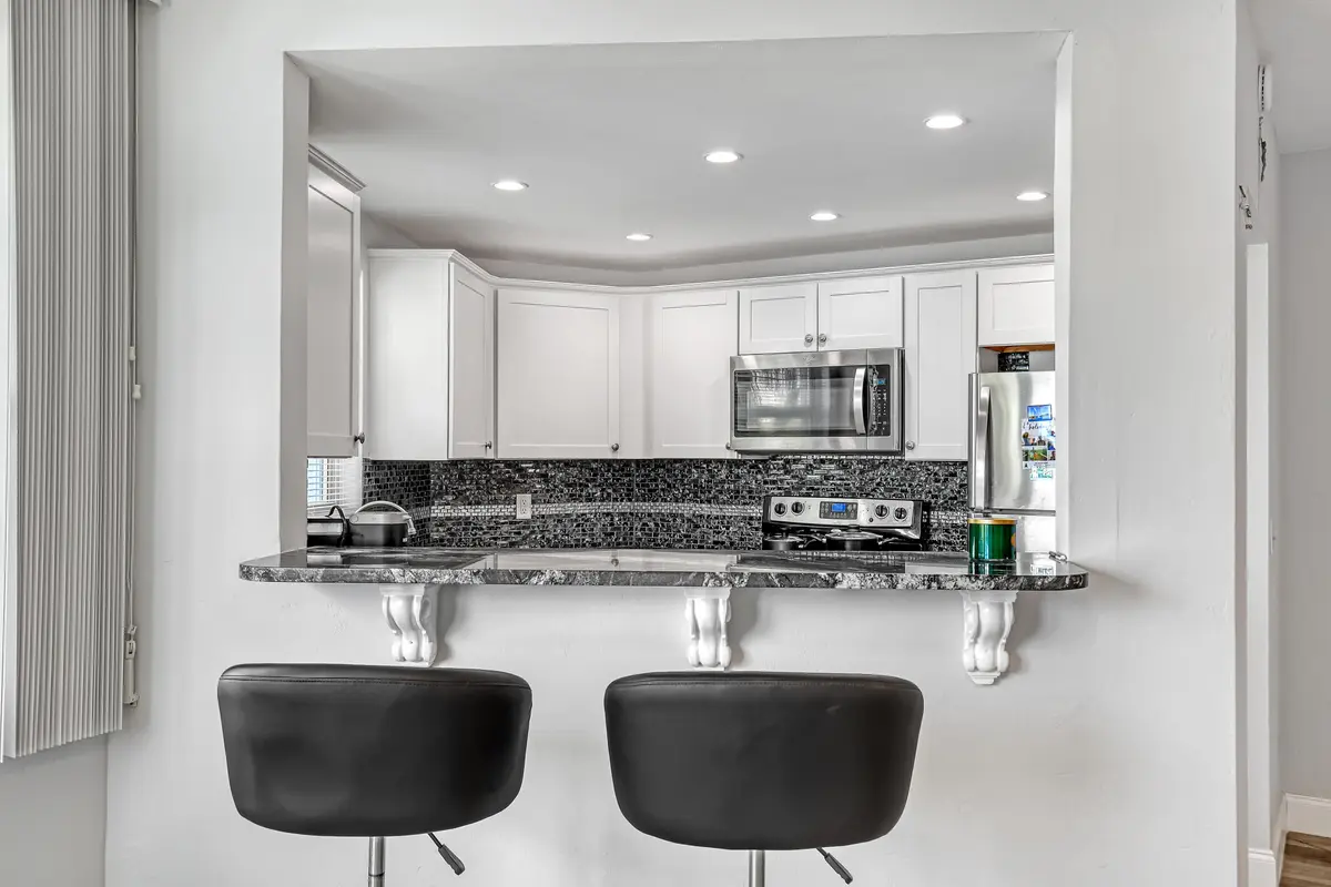 Breakfast Bar at 28 Yacht Club Drive 409, North Palm Beach