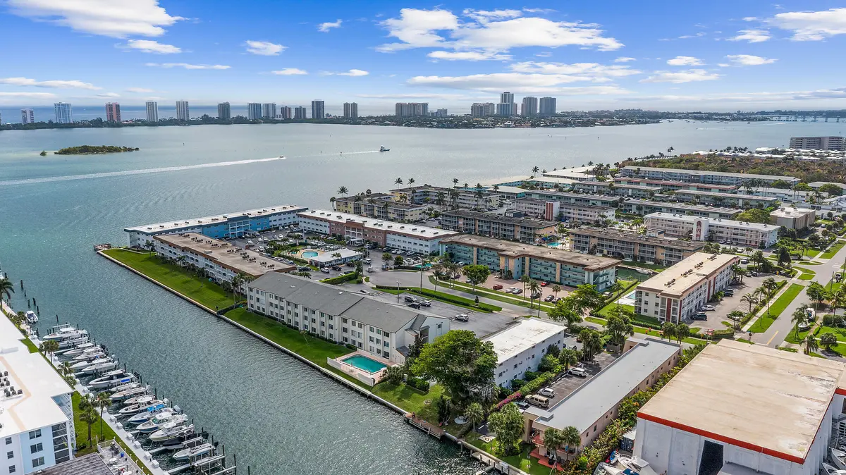 dji_0204 at 110 SHORE Court 315, North Palm Beach