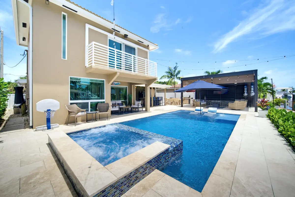 A7_00336 at 2360 SE 13TH Court, Pompano Beach